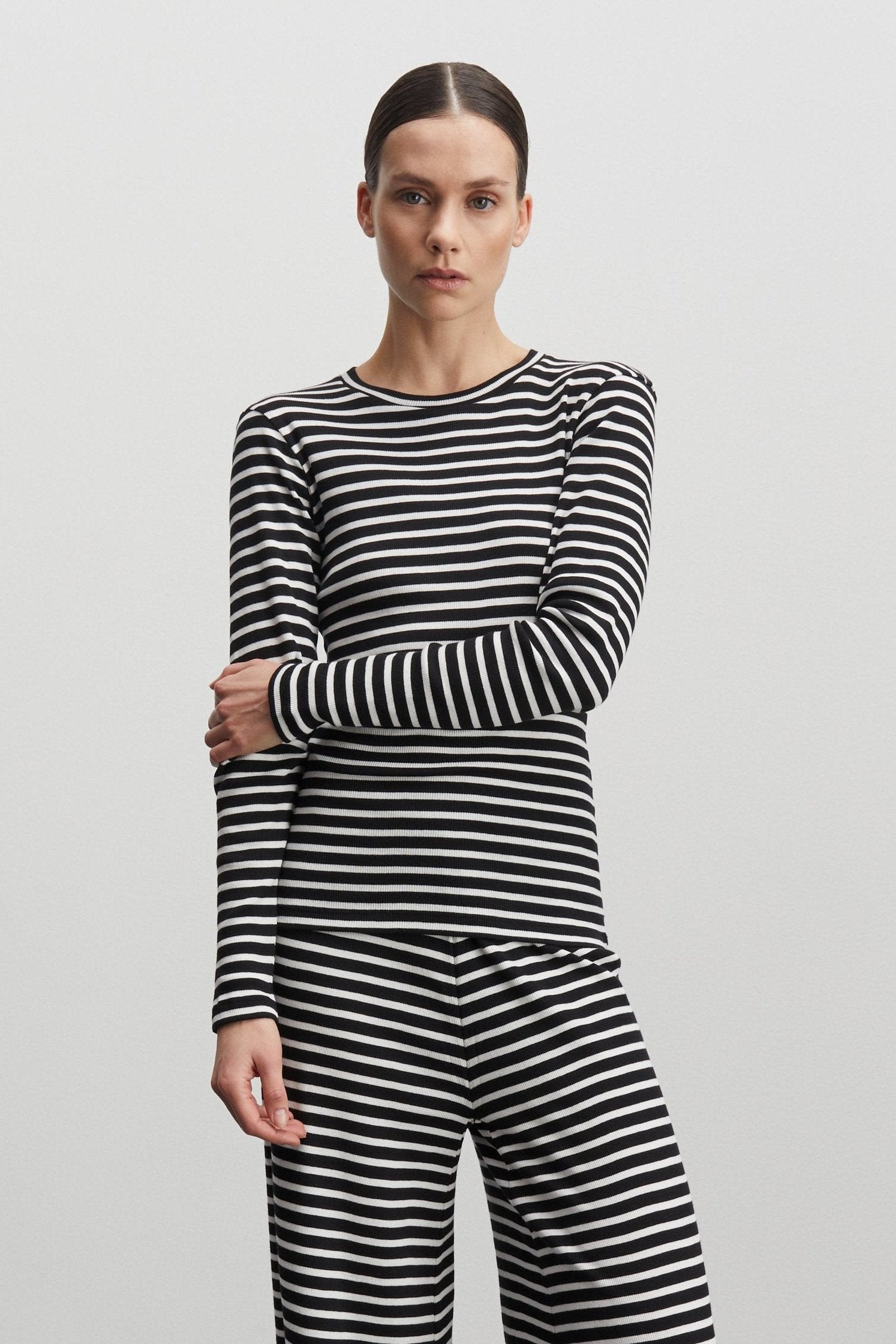 2X2 Cotton Stripe Tuba langærmet t-shirt - Black/White Alyssum